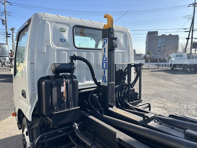 日野デュトロコンテナ専用車小型（2t・3t）[写真07]