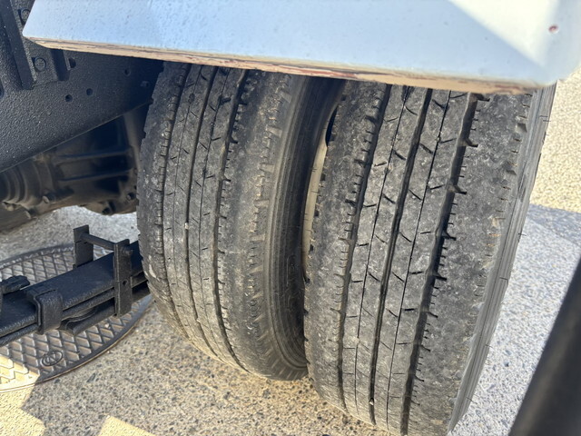 日野デュトロコンテナ専用車小型（2t・3t）[写真09]