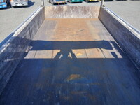 いすゞギガダンプ大型（10t）[写真15]