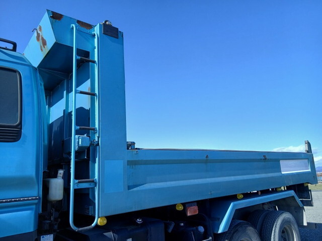 いすゞギガダンプ大型（10t）[写真08]