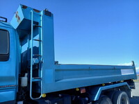 いすゞギガダンプ大型（10t）[写真09]