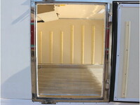 いすゞエルフ冷凍車（冷蔵車）小型（2t・3t）[写真11]