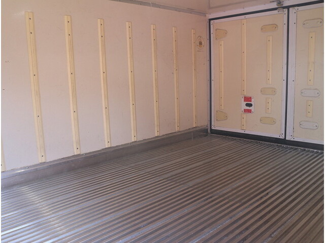 いすゞエルフ冷凍車（冷蔵車）小型（2t・3t）[写真11]