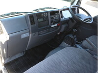 いすゞエルフ冷凍車（冷蔵車）小型（2t・3t）[写真28]