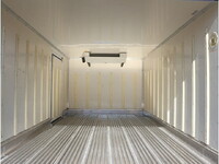 いすゞエルフ冷凍車（冷蔵車）小型（2t・3t）[写真09]