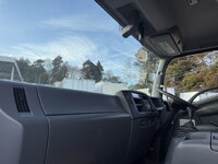 いすゞフォワードアルミウイング中型（4t）[写真15]