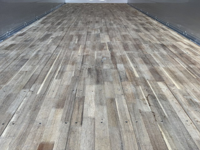 いすゞフォワードアルミウイング中型（4t）[写真18]