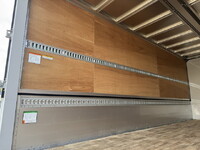 いすゞフォワードアルミウイング中型（4t）[写真21]