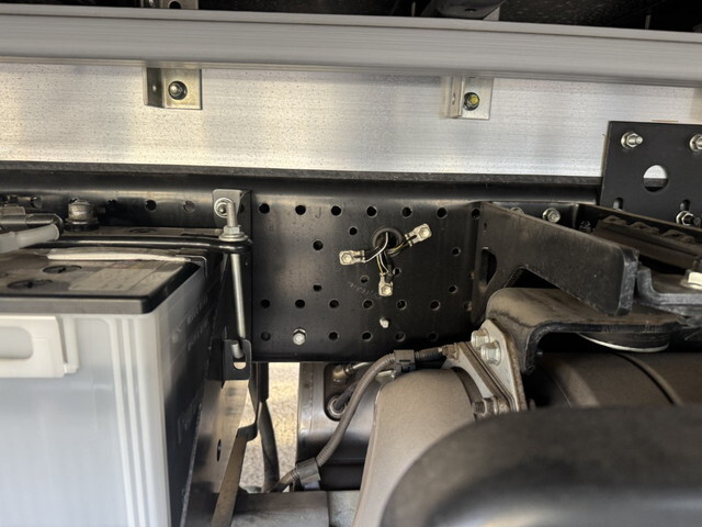 いすゞフォワードアルミウイング中型（4t）[写真21]