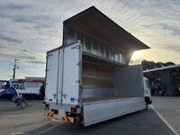 いすゞフォワードアルミウイング中型（4t）[写真02]