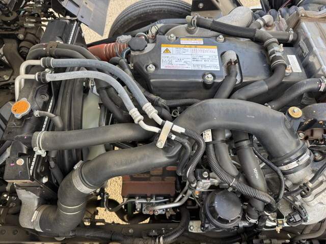 いすゞフォワードアルミウイング中型（4t）[写真30]