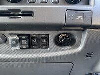 いすゞフォワードアルミウイング中型（4t）[写真10]