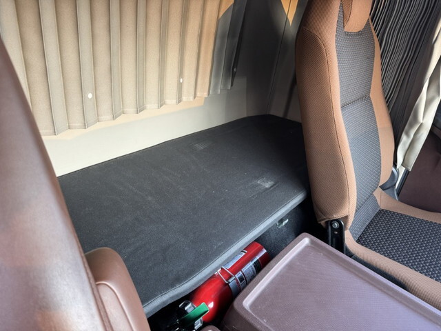 日野レンジャー冷凍車（冷蔵車）中型（4t）[写真13]