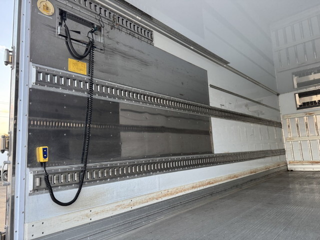 日野レンジャー冷凍車（冷蔵車）中型（4t）[写真19]