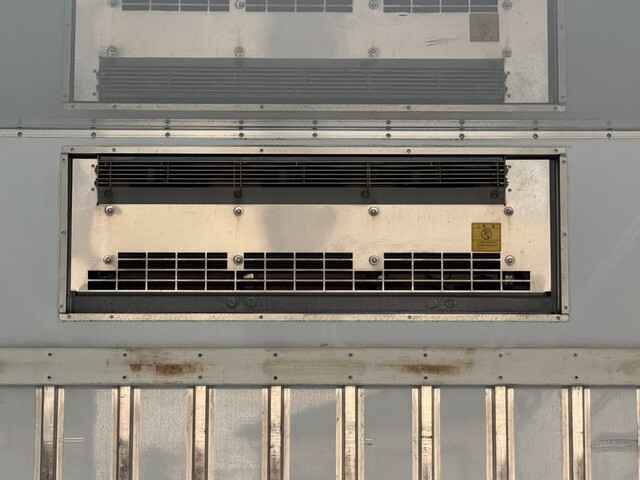 日野レンジャー冷凍車（冷蔵車）中型（4t）[写真22]