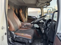 日野レンジャー冷凍車（冷蔵車）中型（4t）[写真10]