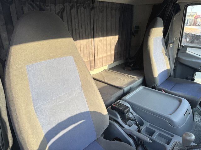 三菱ふそうファイターアルミブロック中型（4t）[写真13]