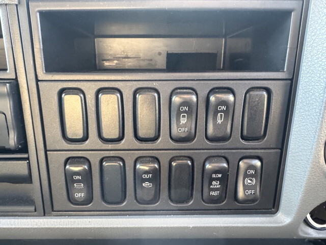 三菱ふそうファイターアルミブロック中型（4t）[写真19]