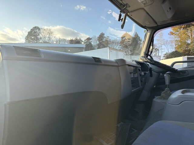 三菱ふそうファイターアルミブロック中型（4t）[写真22]