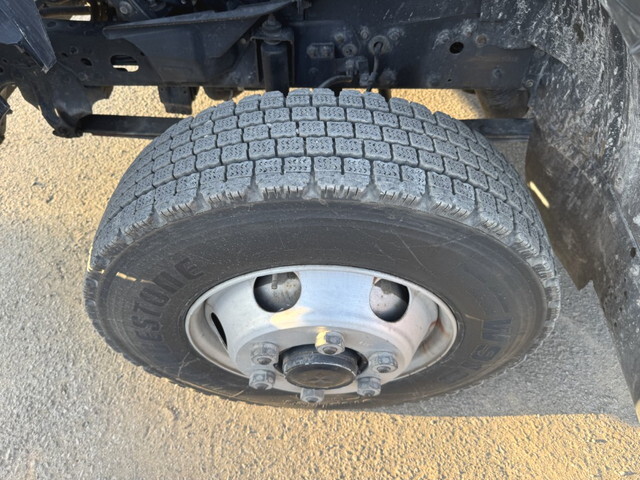 三菱ふそうファイターアルミブロック中型（4t）[写真32]