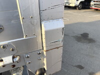 三菱ふそうファイターアルミブロック中型（4t）[写真39]