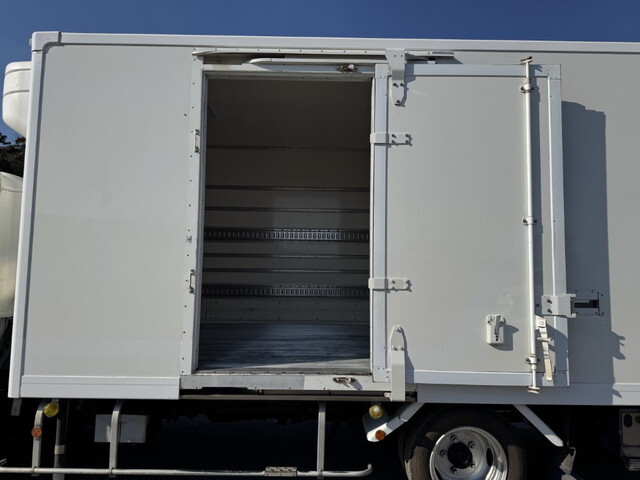 日野デュトロ冷凍車（冷蔵車）小型（2t・3t）[写真14]