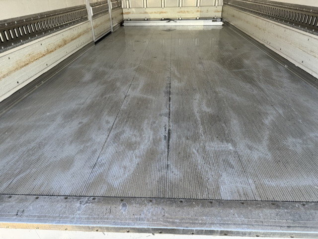 日野デュトロ冷凍車（冷蔵車）小型（2t・3t）[写真18]