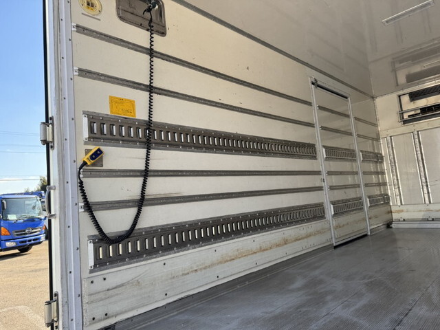 日野デュトロ冷凍車（冷蔵車）小型（2t・3t）[写真19]