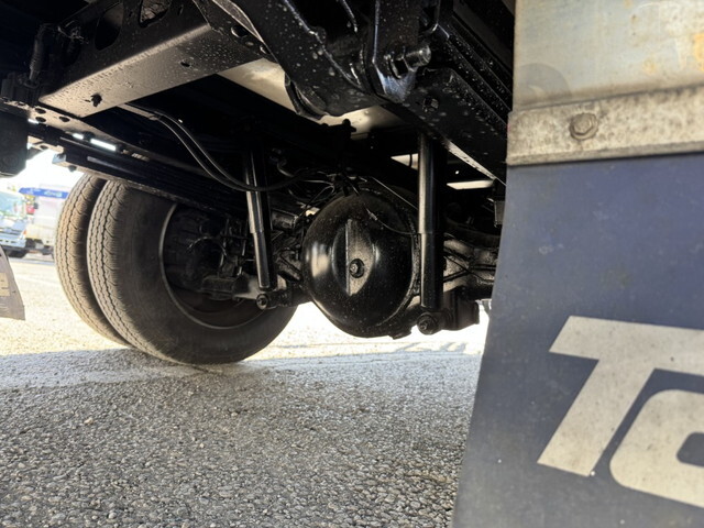 日野デュトロ冷凍車（冷蔵車）小型（2t・3t）[写真32]