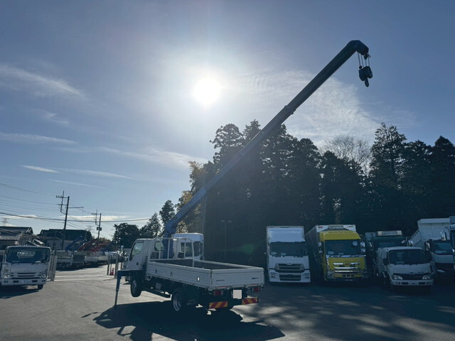 いすゞエルフクレーン4段小型（2t・3t）[写真04]