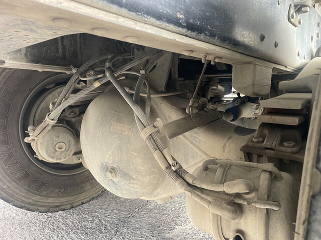 いすゞギガミキサー車（コンクリートミキサー）大型（10t）[写真22]