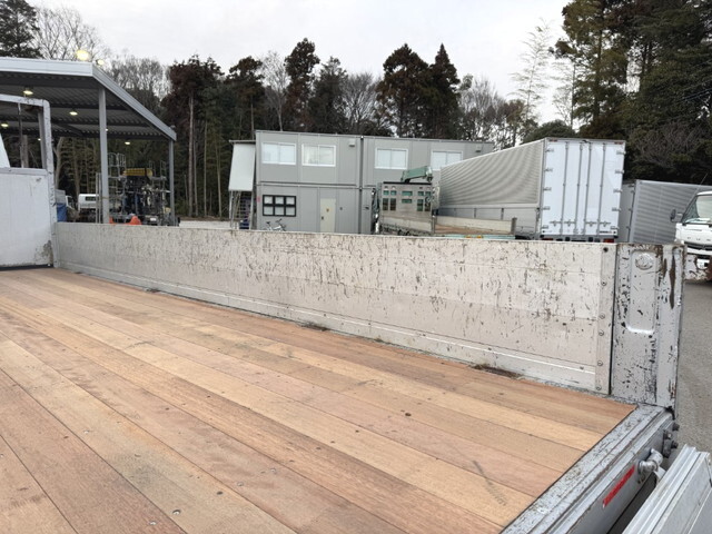 三菱ふそうファイタークレーン4段中型（4t）[写真16]