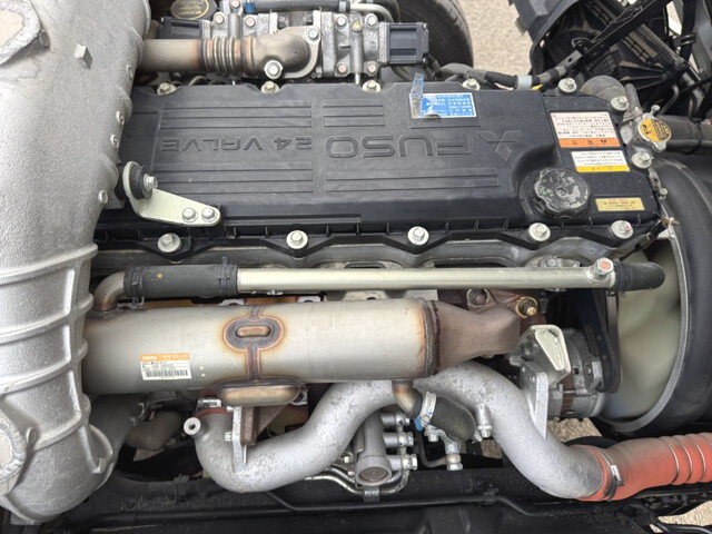 三菱ふそうファイタークレーン4段中型（4t）[写真34]