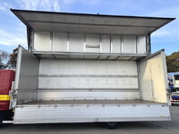 三菱ふそうファイターアルミウイング中型（4t）[写真11]