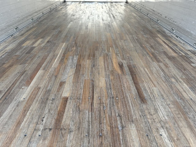 三菱ふそうファイターアルミウイング中型（4t）[写真17]