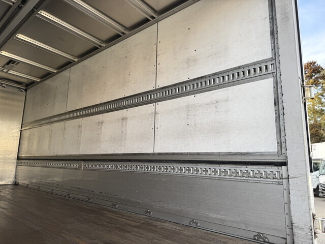 三菱ふそうファイターアルミウイング中型（4t）[写真19]