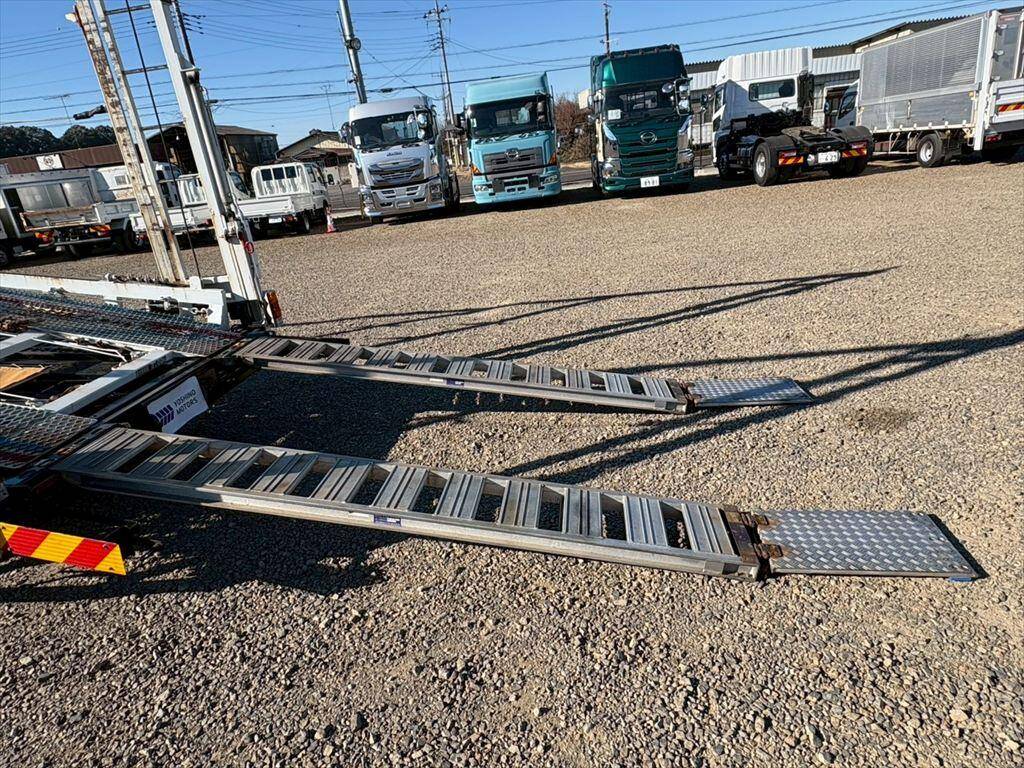 日野レンジャーキャリアカー増トン（6t・8t）[写真11]