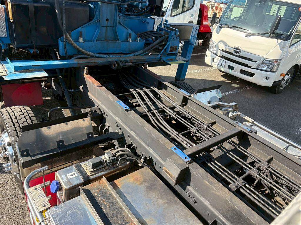 三菱ふそうスーパーグレートセーフティクレーン4段大型（10t）[写真15]