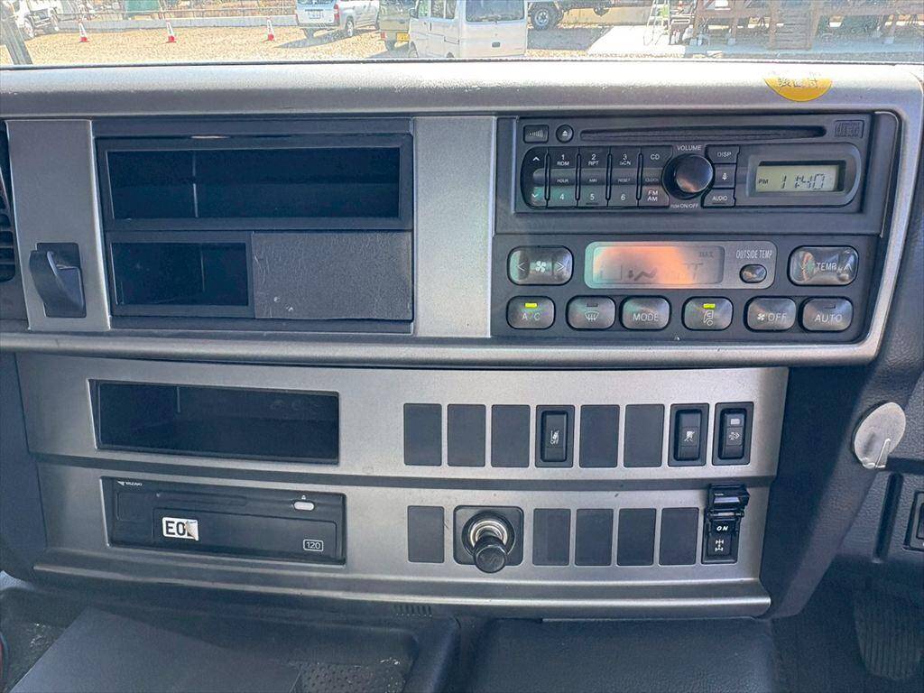 日野プロフィアチップ運搬車大型（10t）[写真19]