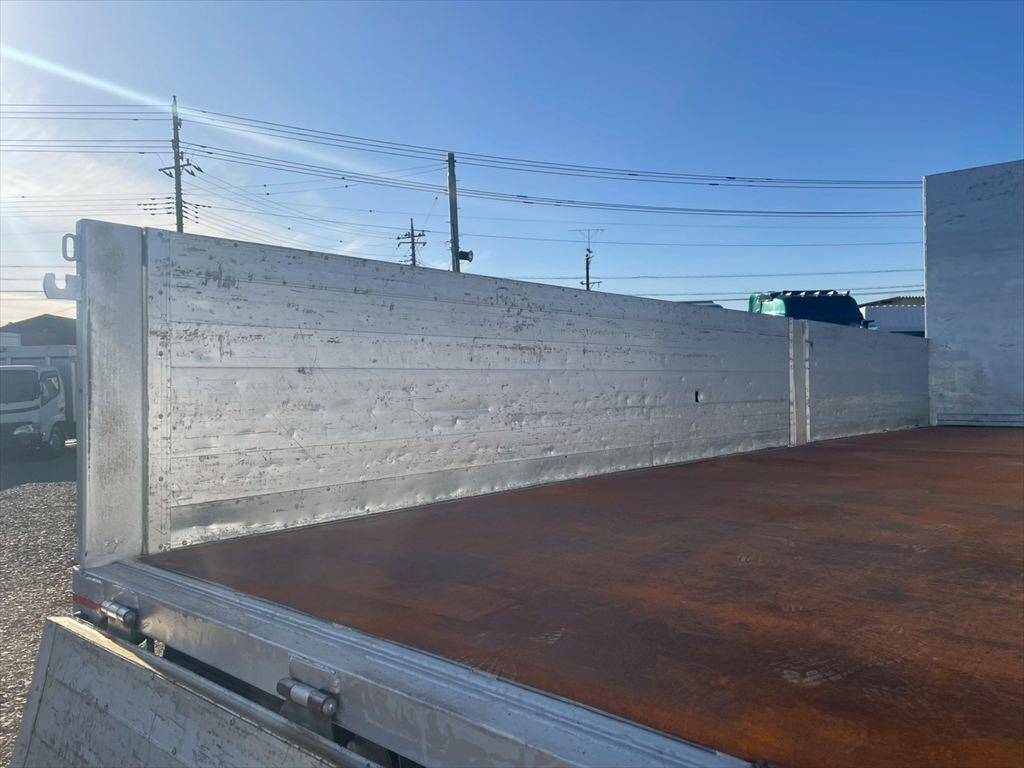 三菱ふそうファイターアルミブロック増トン（6t・8t）[写真08]