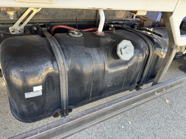 いすゞエルフクレーン4段小型（2t・3t）[写真34]