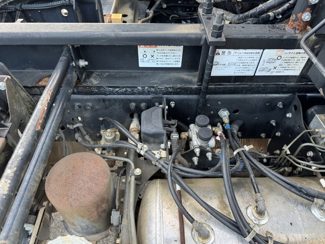 三菱ふそうファイターコンテナ専用車中型（4t）[写真09]