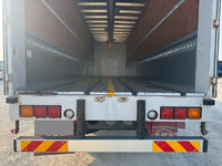 UDトラックスクオンアルミウイング大型（10t）[写真11]