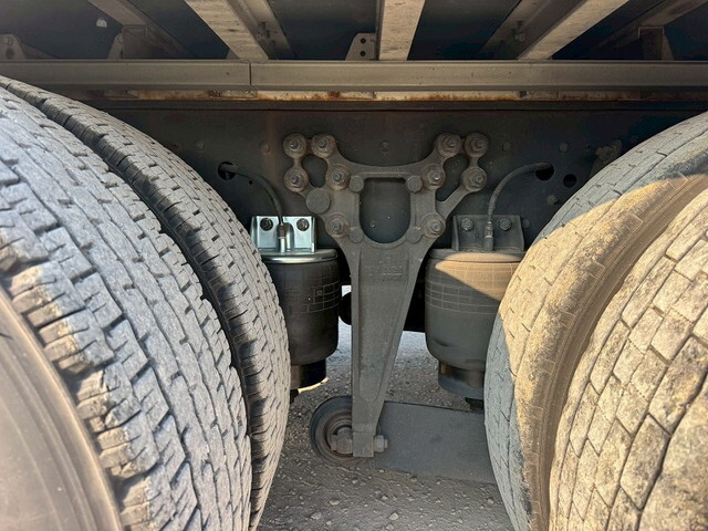 UDトラックスクオンアルミウイング大型（10t）[写真22]