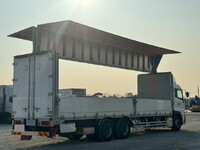 UDトラックスクオンアルミウイング大型（10t）[写真02]