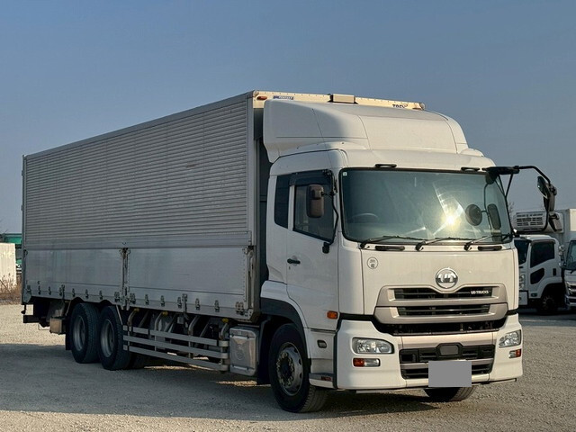 UDトラックスクオンアルミウイング大型（10t）[写真03]