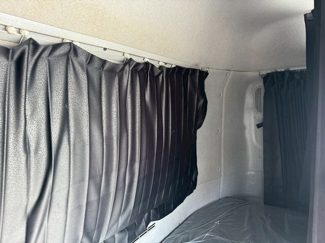 UDトラックスクオンアルミウイング大型（10t）[写真30]