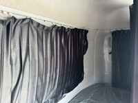 UDトラックスクオンアルミウイング大型（10t）[写真31]