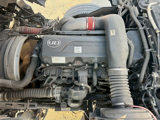 UDトラックスクオンアルミウイング大型（10t）[写真31]