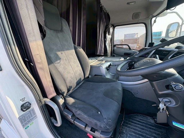 UDトラックスクオンアルミウイング大型（10t）[写真34]